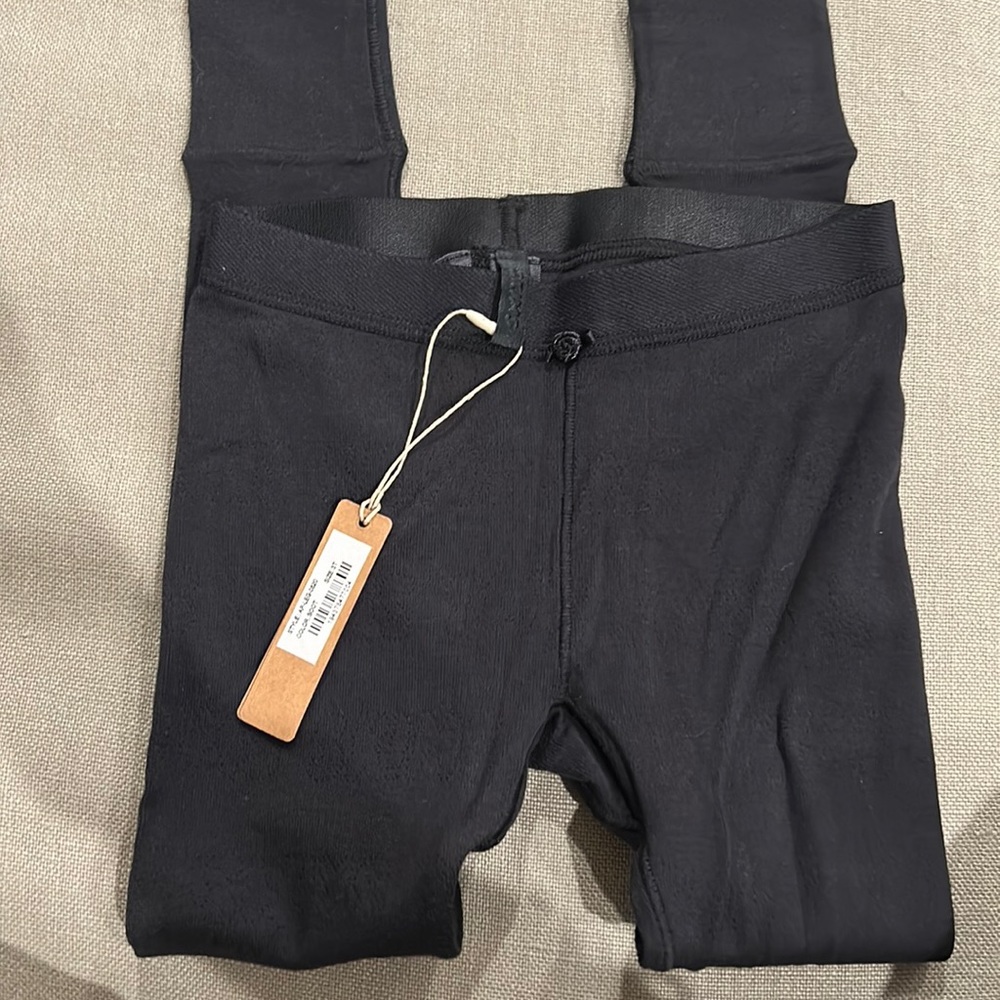 Brand new SKIMS logo kids legging. Soot color (black)